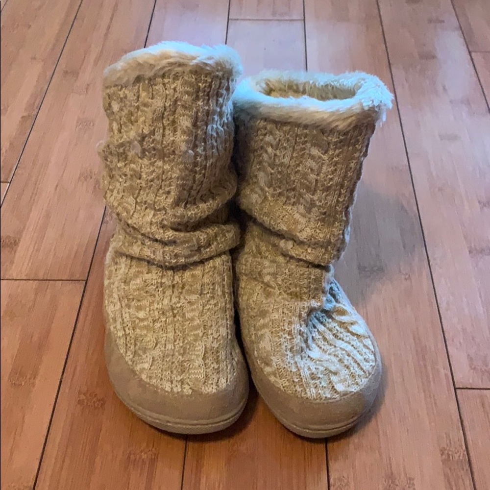 jessica Simpson brand booties size 7-8